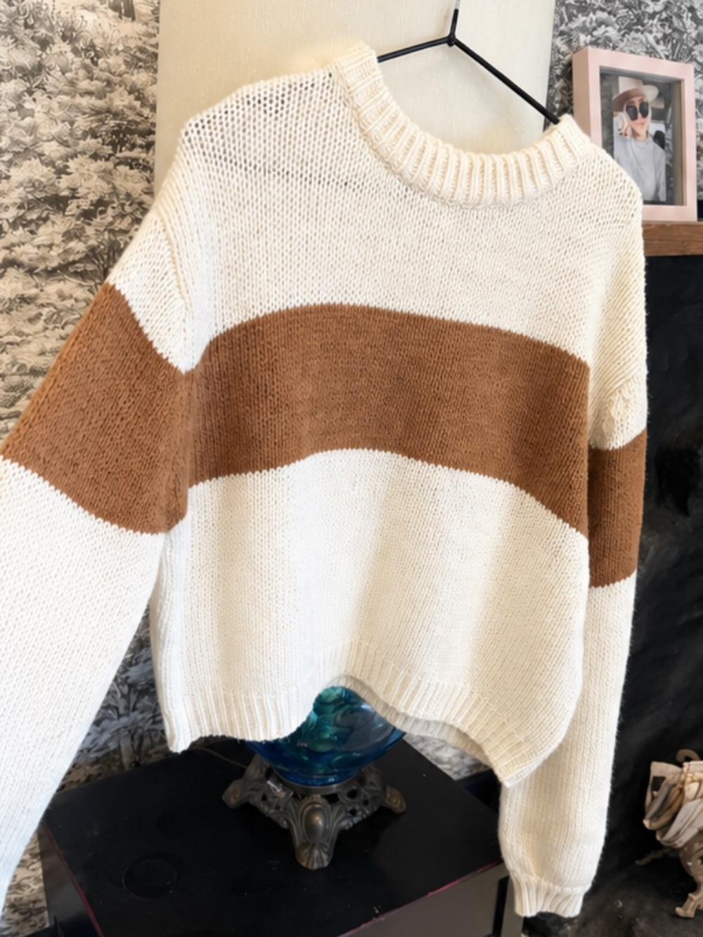 Style Rack Cream and Brown Striped Sweater Sz Med